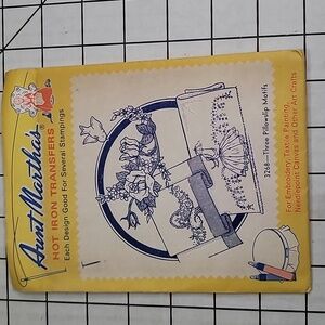 Aunt Martha's Hot Iron Transfers Charming Designs  Linens, 3268 Three Pillowslip